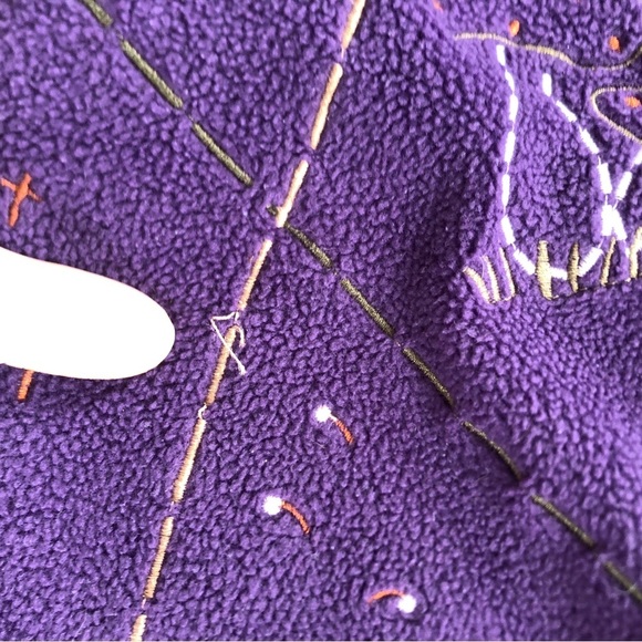 Vtg Double Collar Sweater with Embroidered Design - Picture 5 of 9